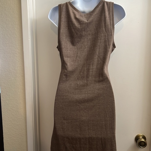 MELROSE AND MARKET Leith Ruched Body-Con Sleeveless Dress Medium Heather Brown - Picture 6 of 11
